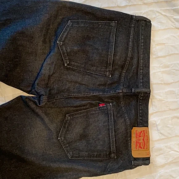 Dark Wash Levi’s Jeans W36 L36 - Picture 4 of 5